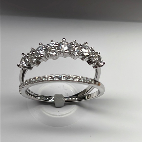 Giant Bernini Cubic Zirconia Sterling Silver Ring. Size 9 - Picture 4 of 4